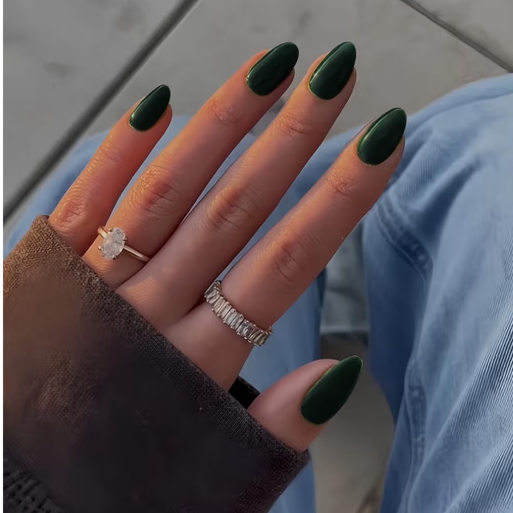 2 x Green DIY False Nails